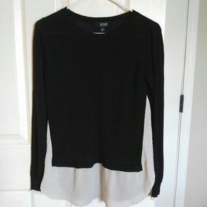 ❄ WINTER CLEARANCE❄ Black and White Sweater